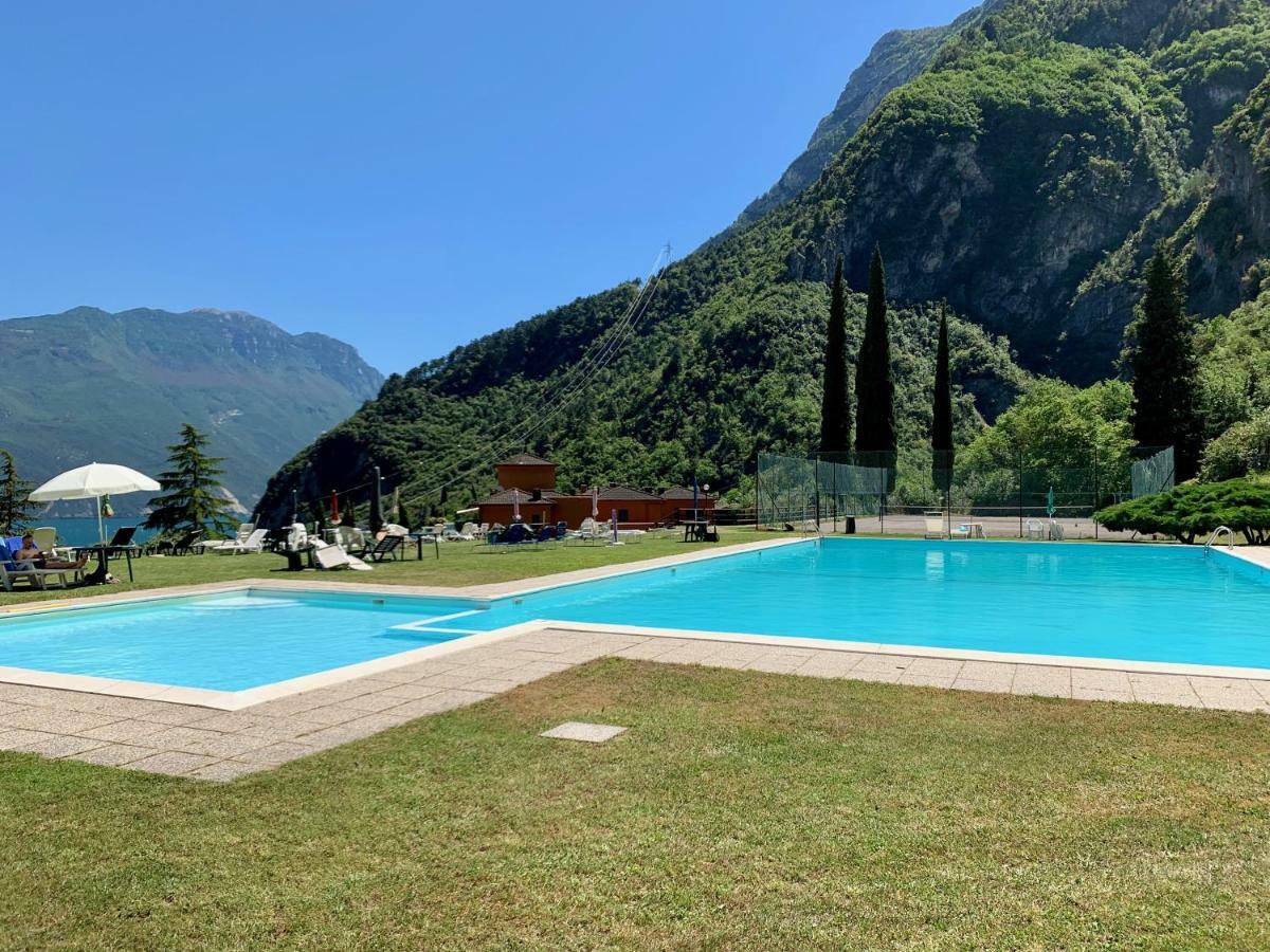 Sky&Pool Dom Lejlighed Riva del Garda Eksteriør billede